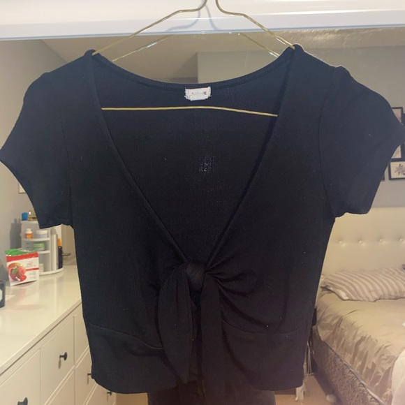 Garage cropped front tie top - Picture 2 of 2